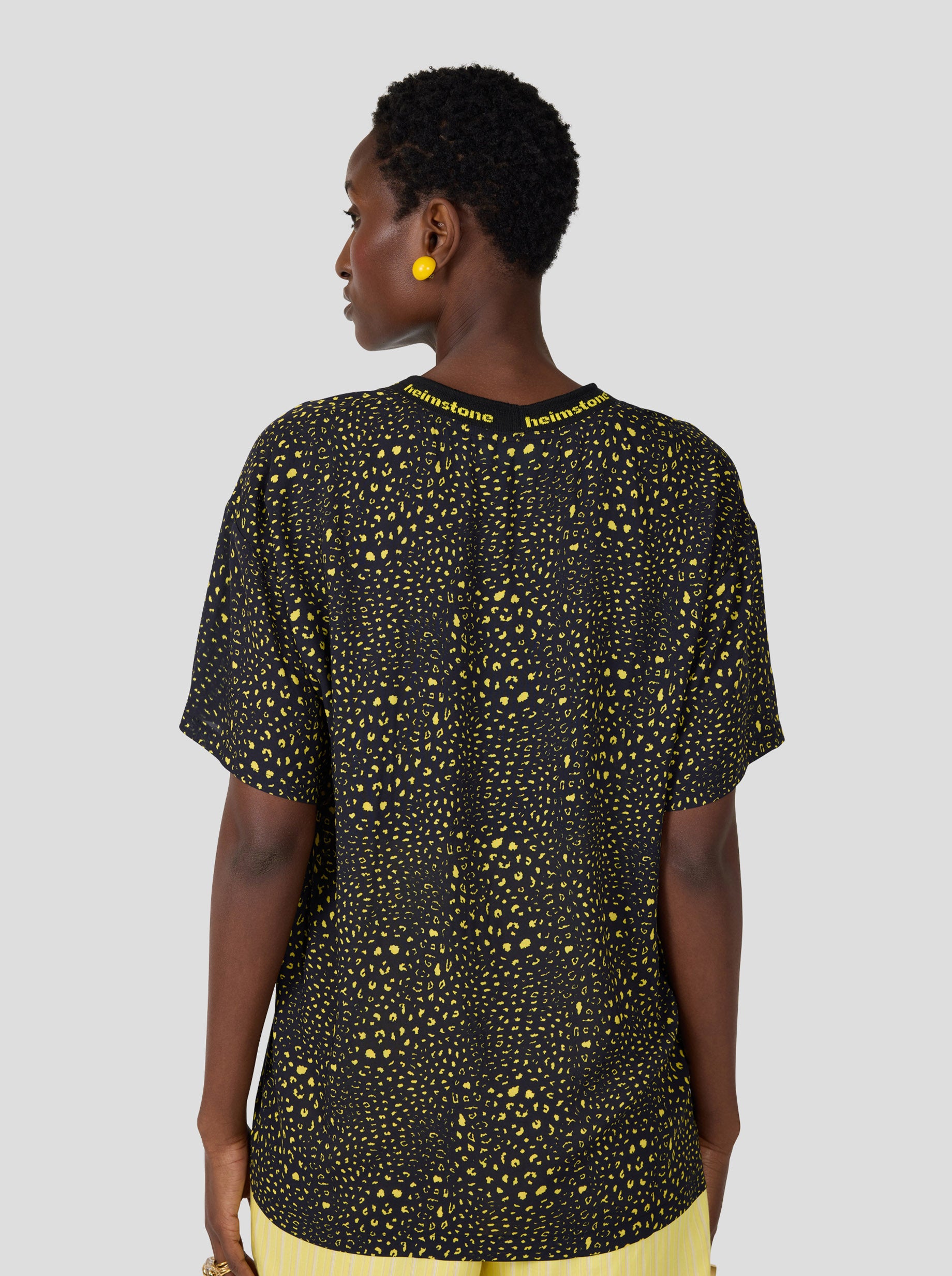 Dede T-shirt in Black Leopard