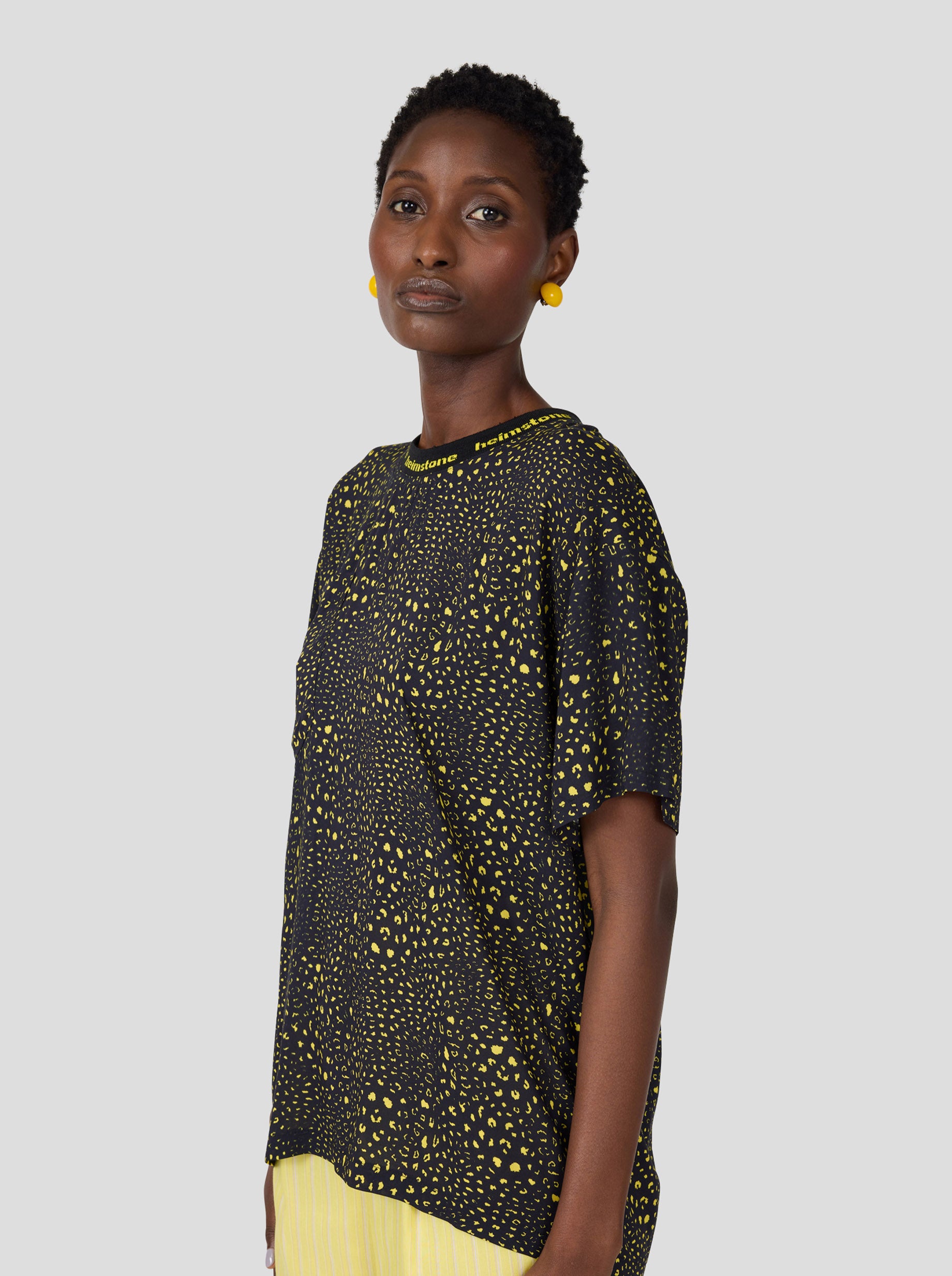 Dede T-shirt in Black Leopard