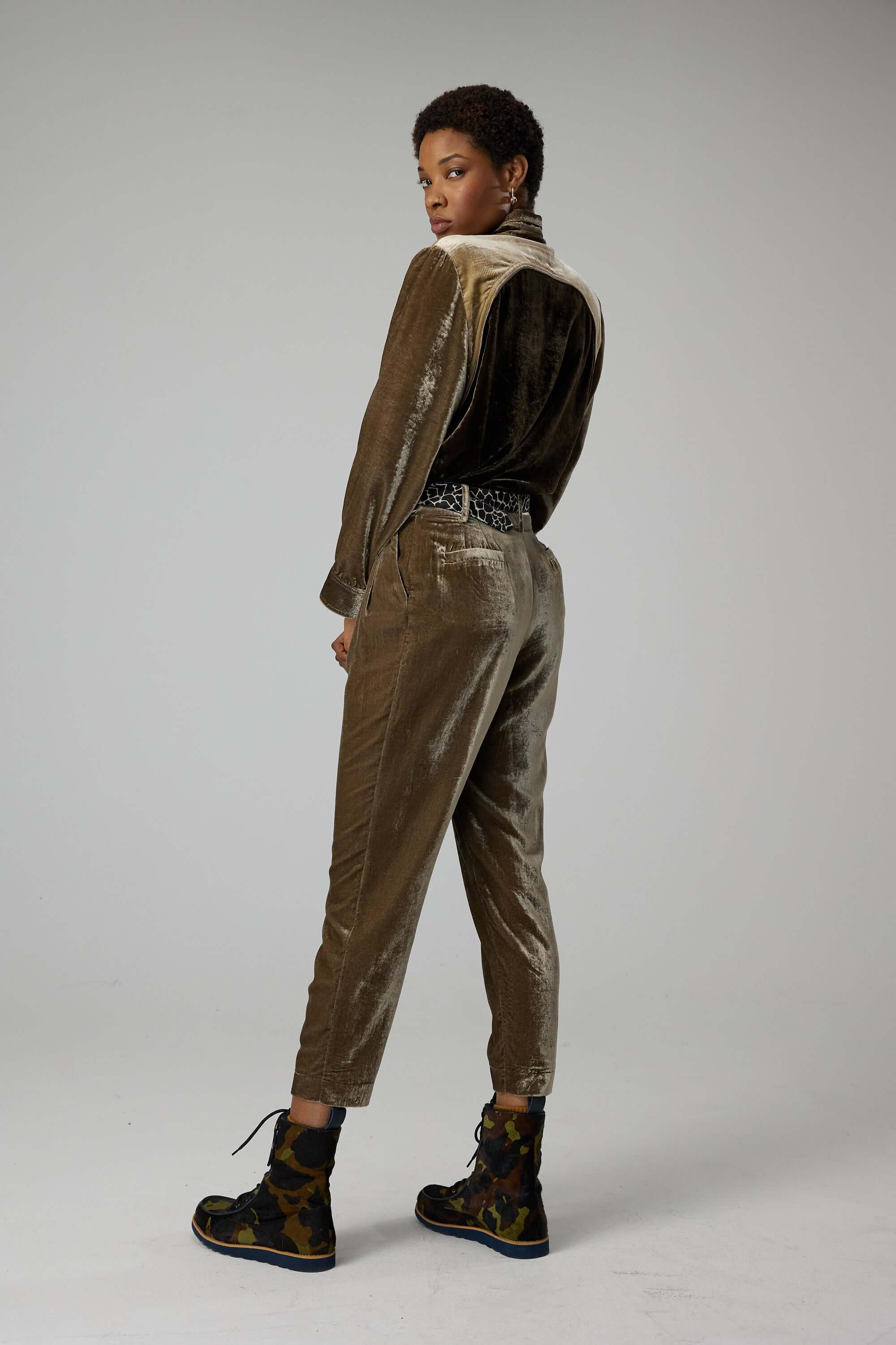 Gabriel pants in bark velvet