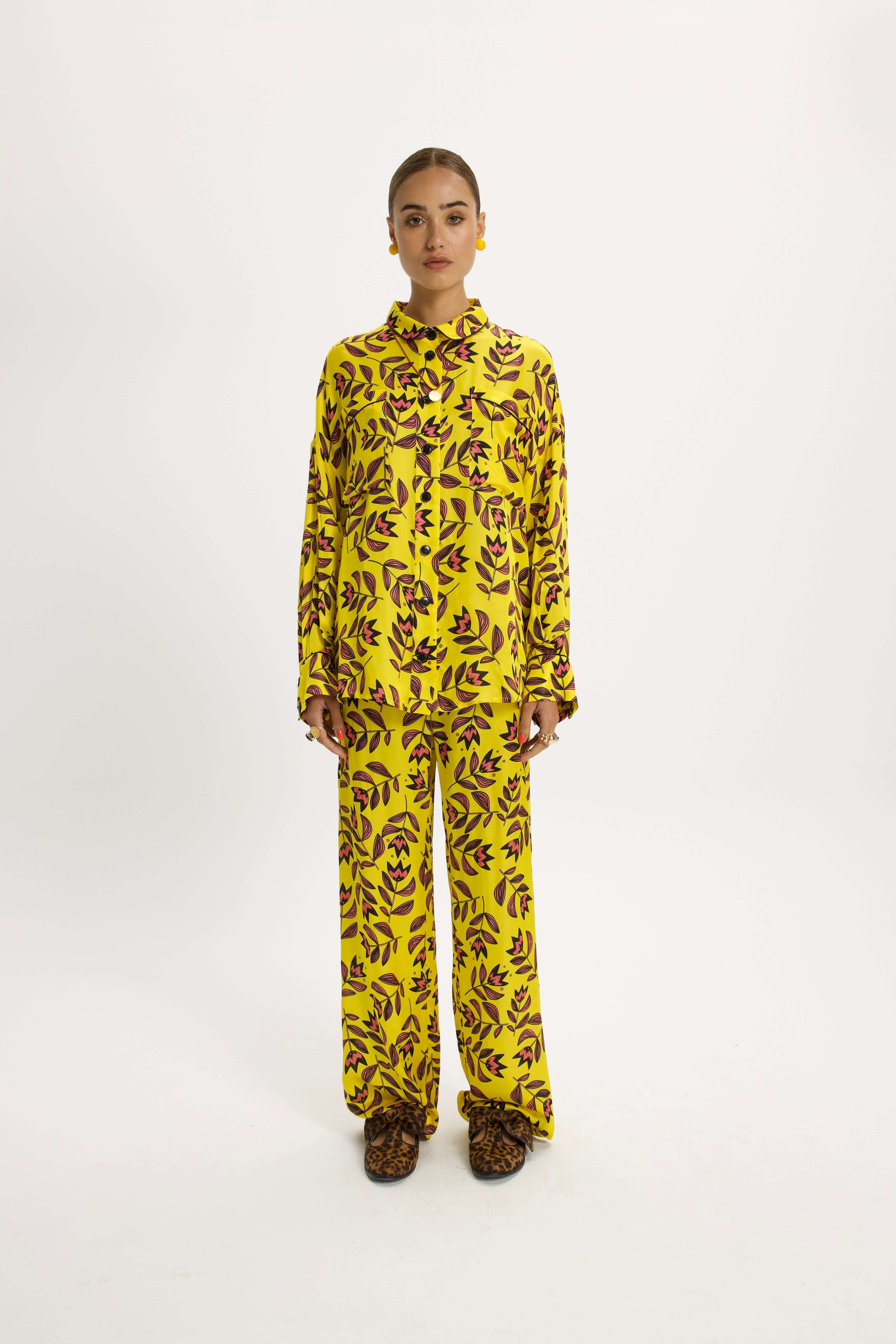 Astree Shirt in Moderns Flowers Print