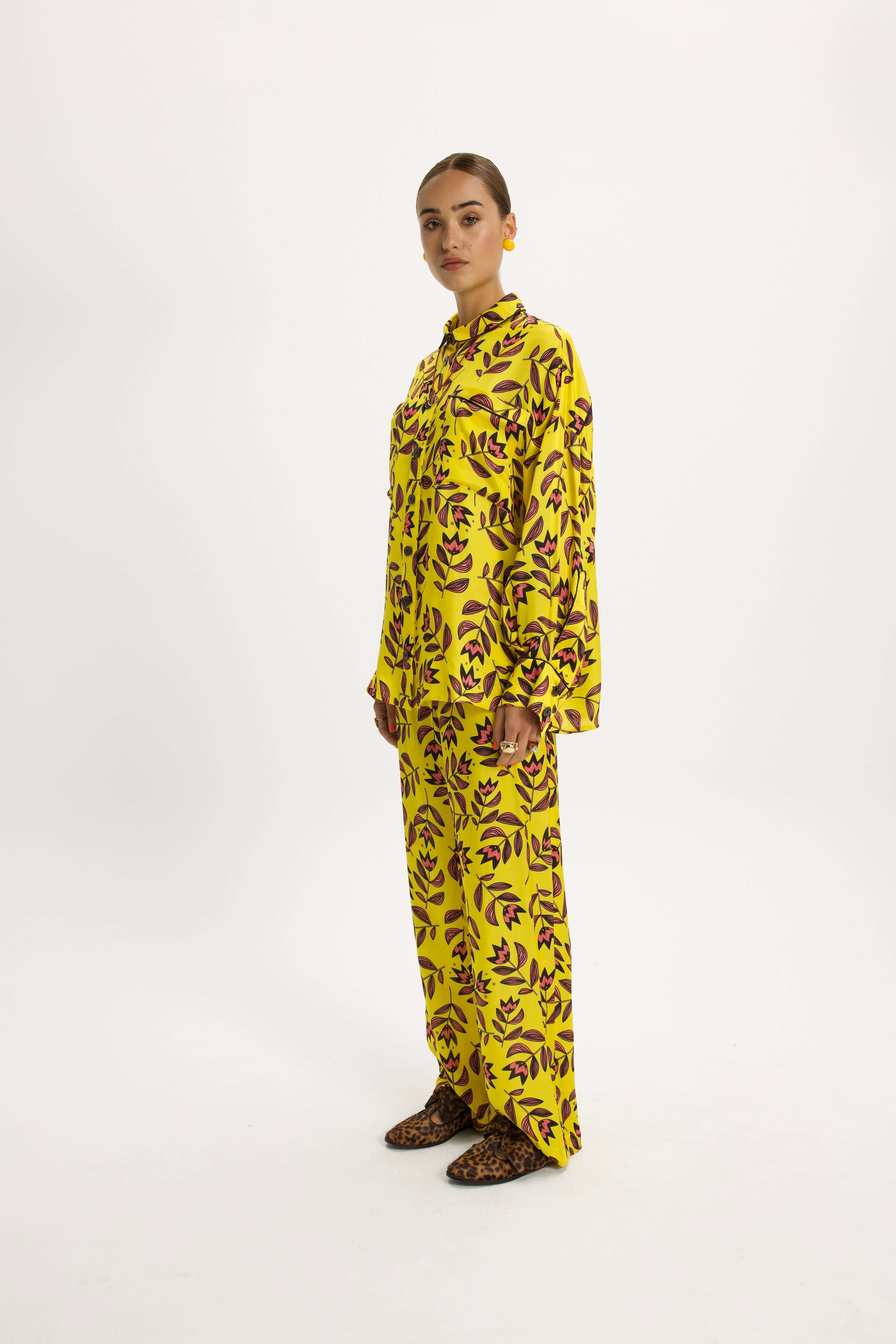 Astree Shirt in Moderns Flowers Print
