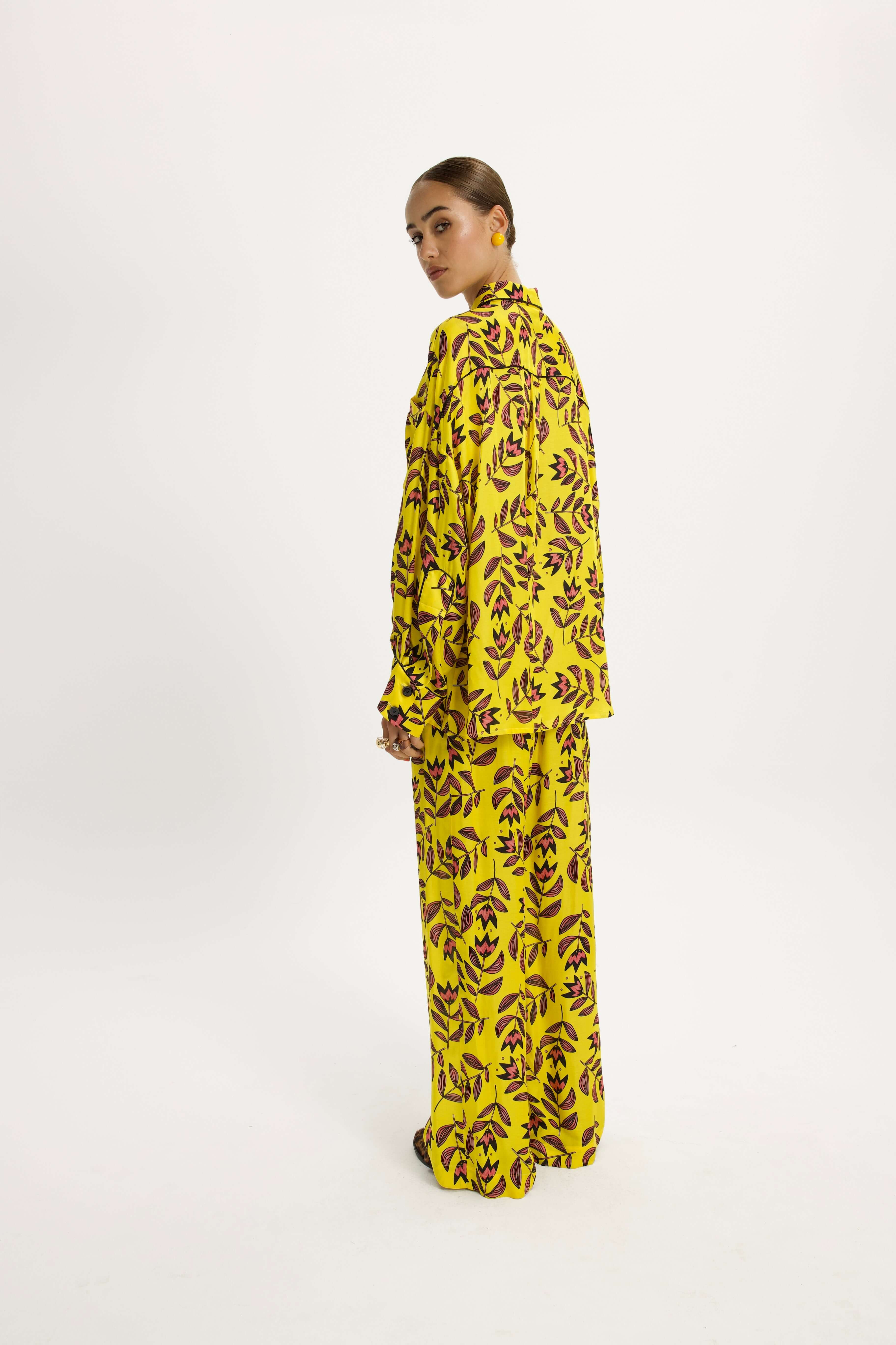 Astree Shirt in Moderns Flowers Print