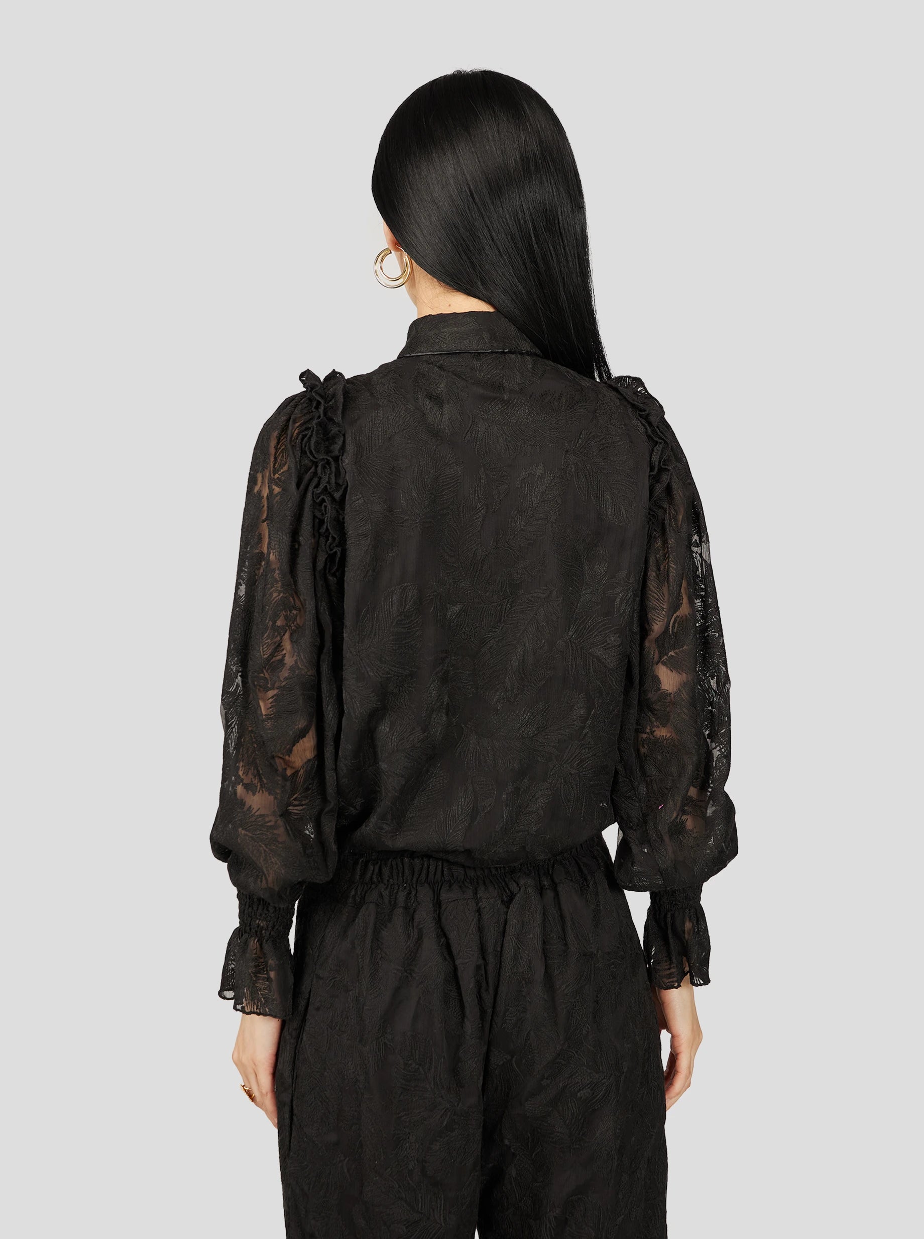 Imogene Shirt in Onyx Embroidered Veil