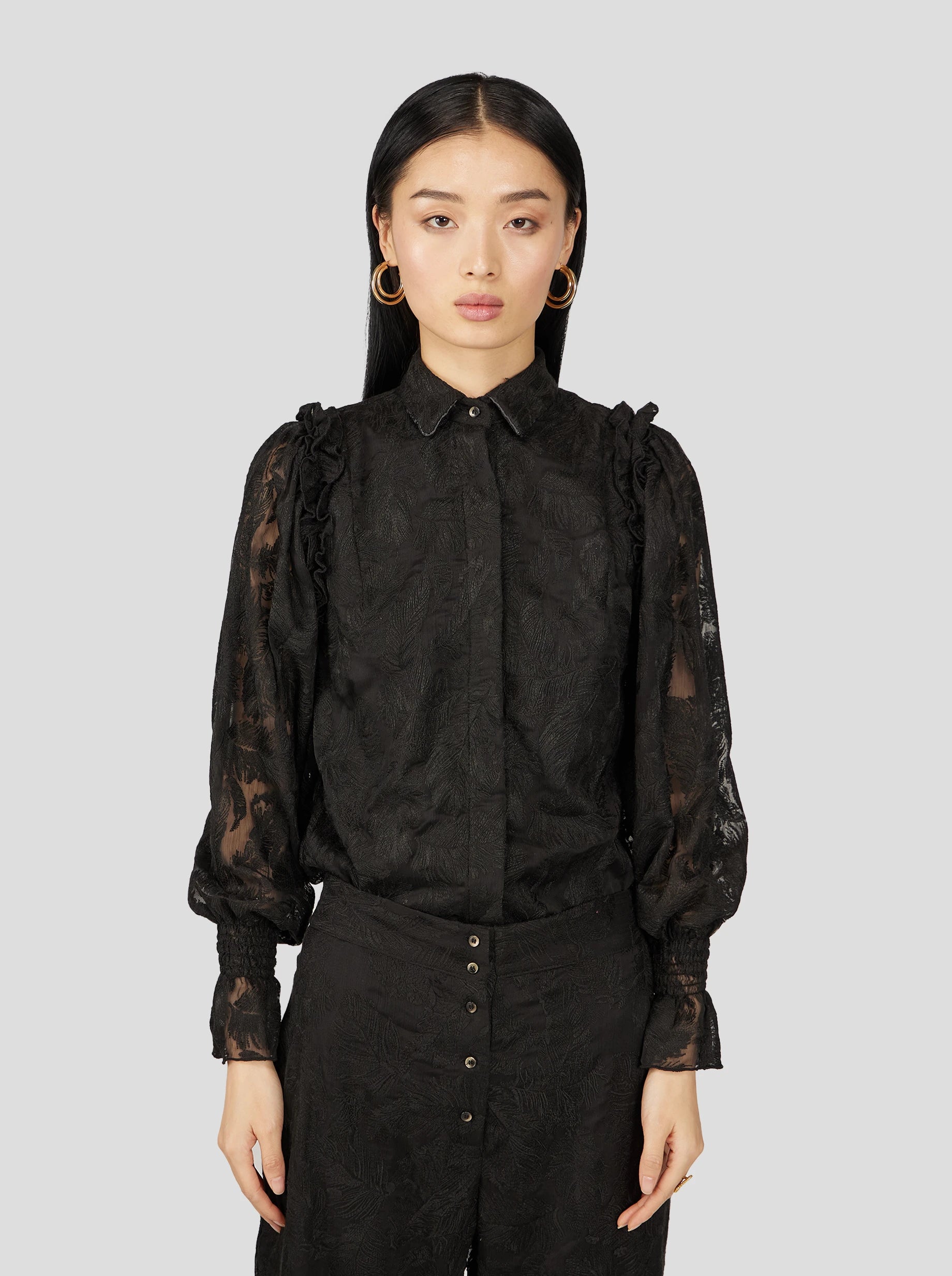 Imogene Shirt in Onyx Embroidered Veil