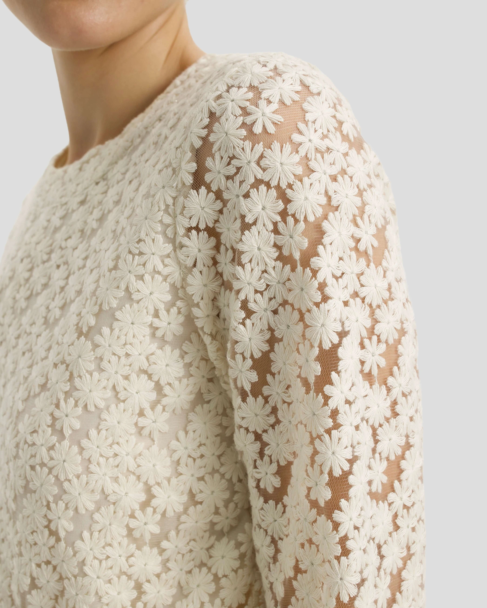 Cloud Top in Albatre Lace