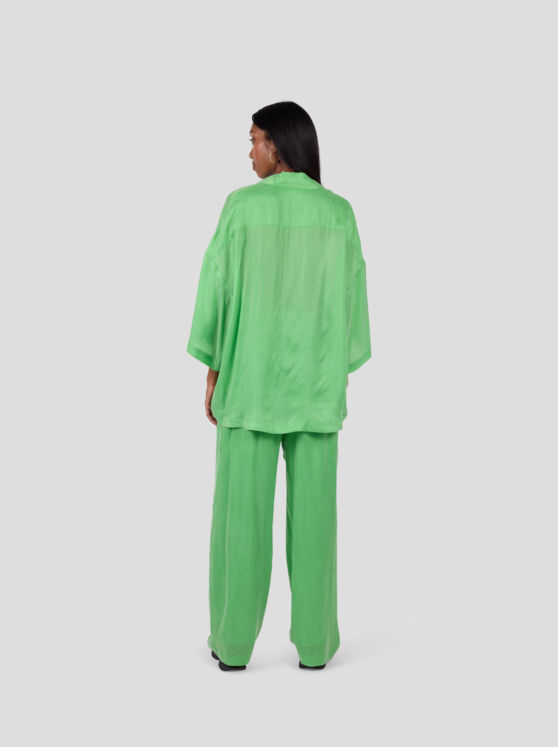 Eilish Shirt in Green Kelly Cupro