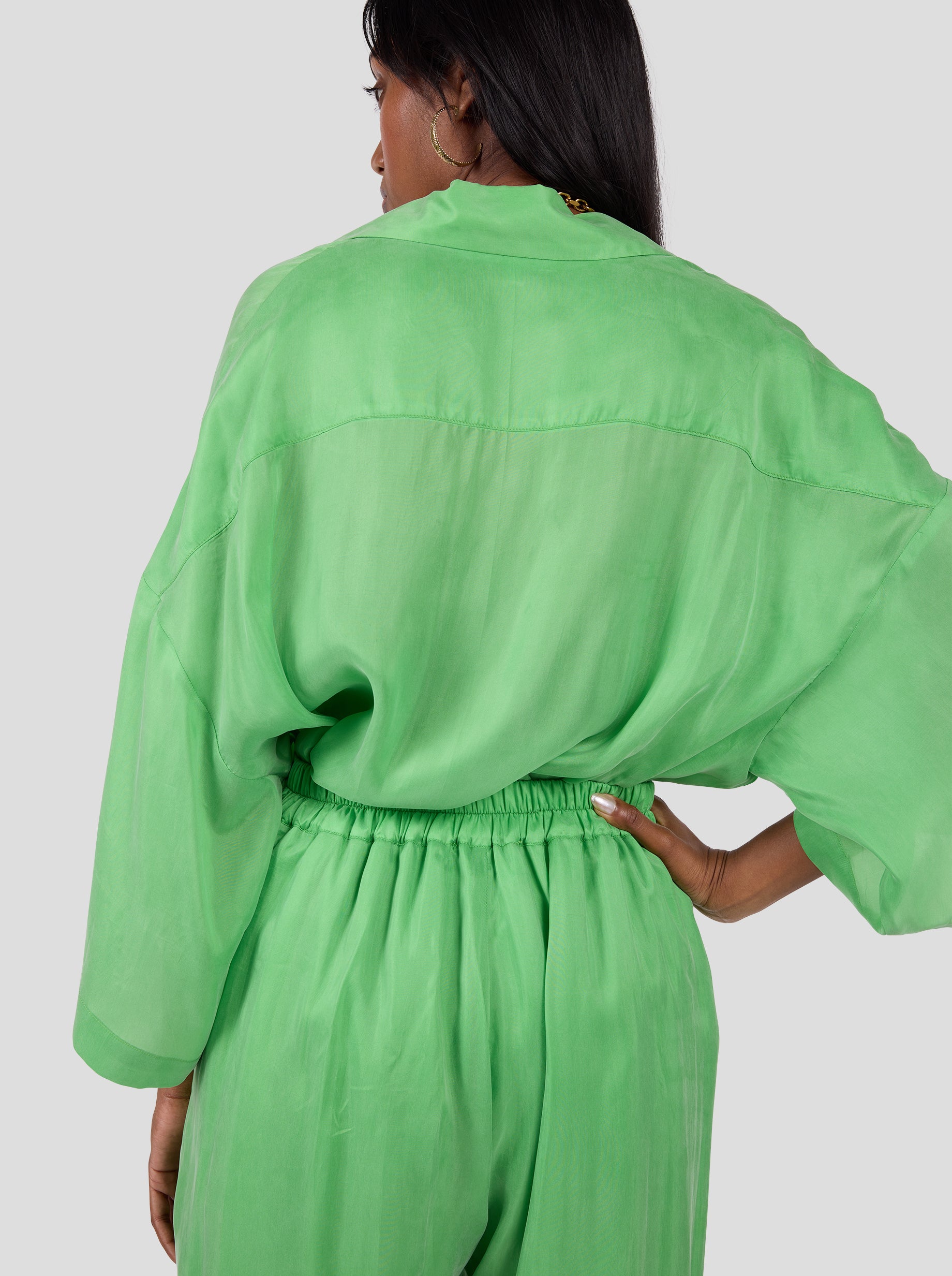 Eilish Shirt in Green Kelly Cupro