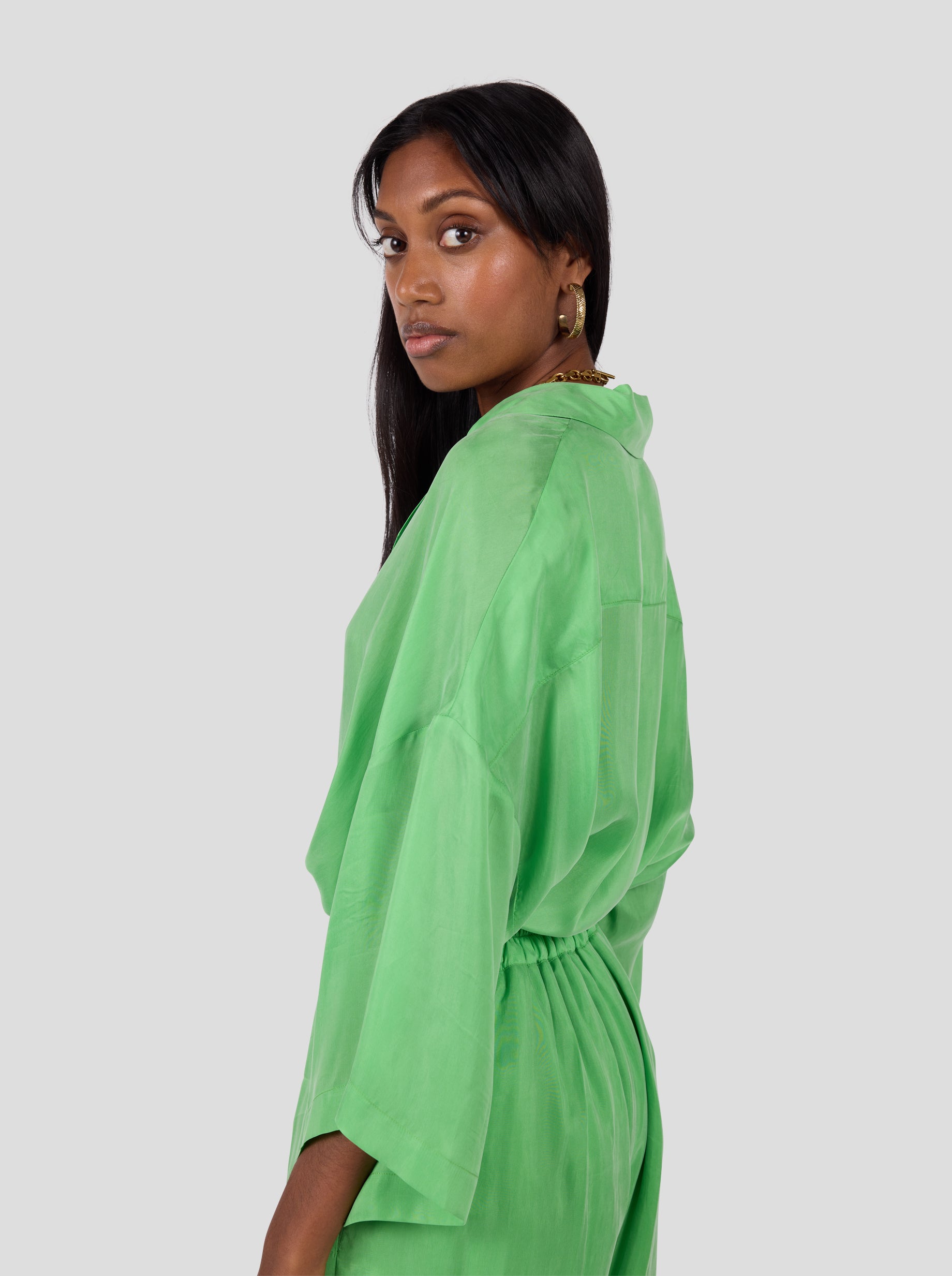 Eilish Shirt in Green Kelly Cupro