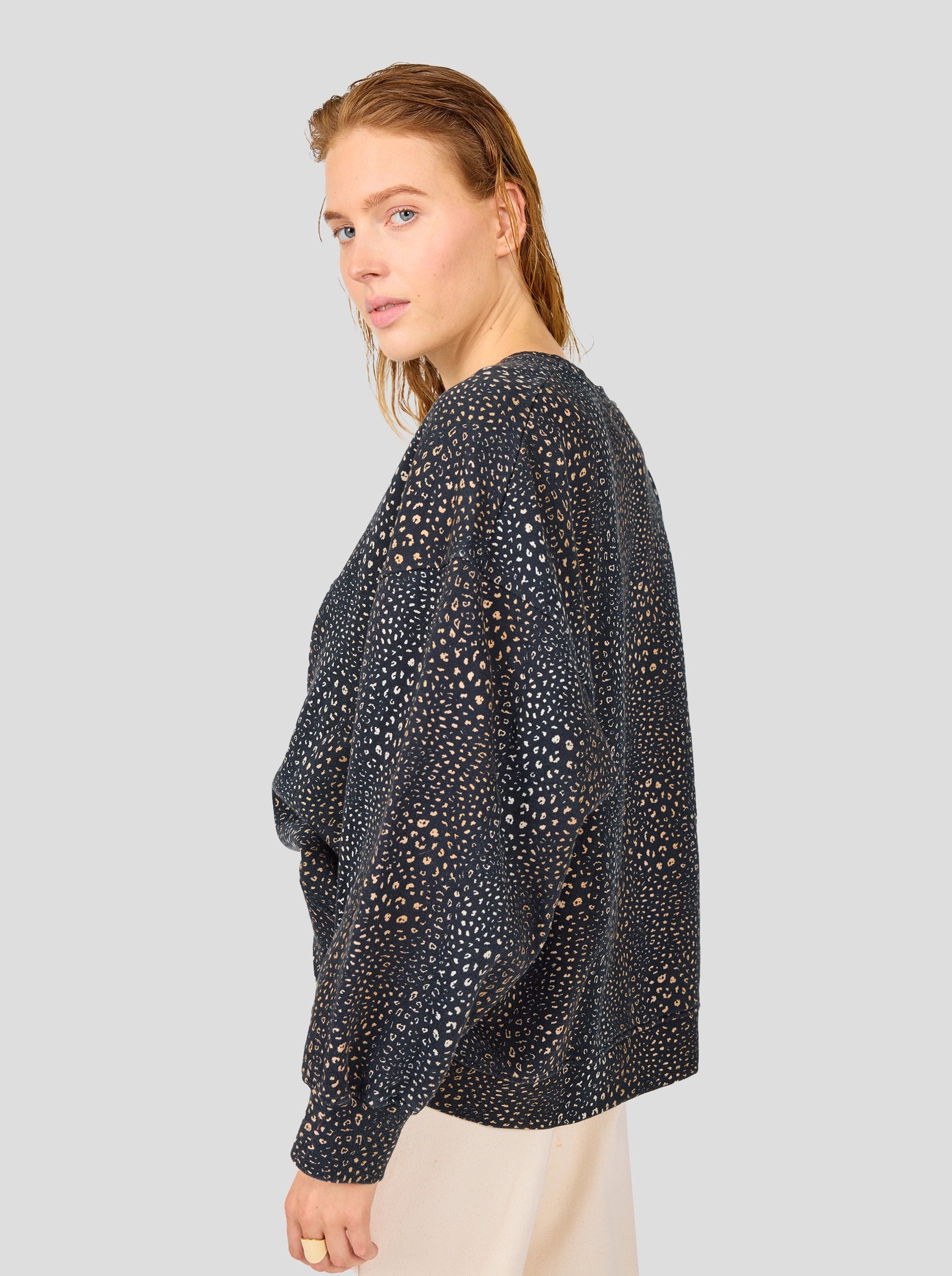 Harlem Jumper in black Leopard printed fleece