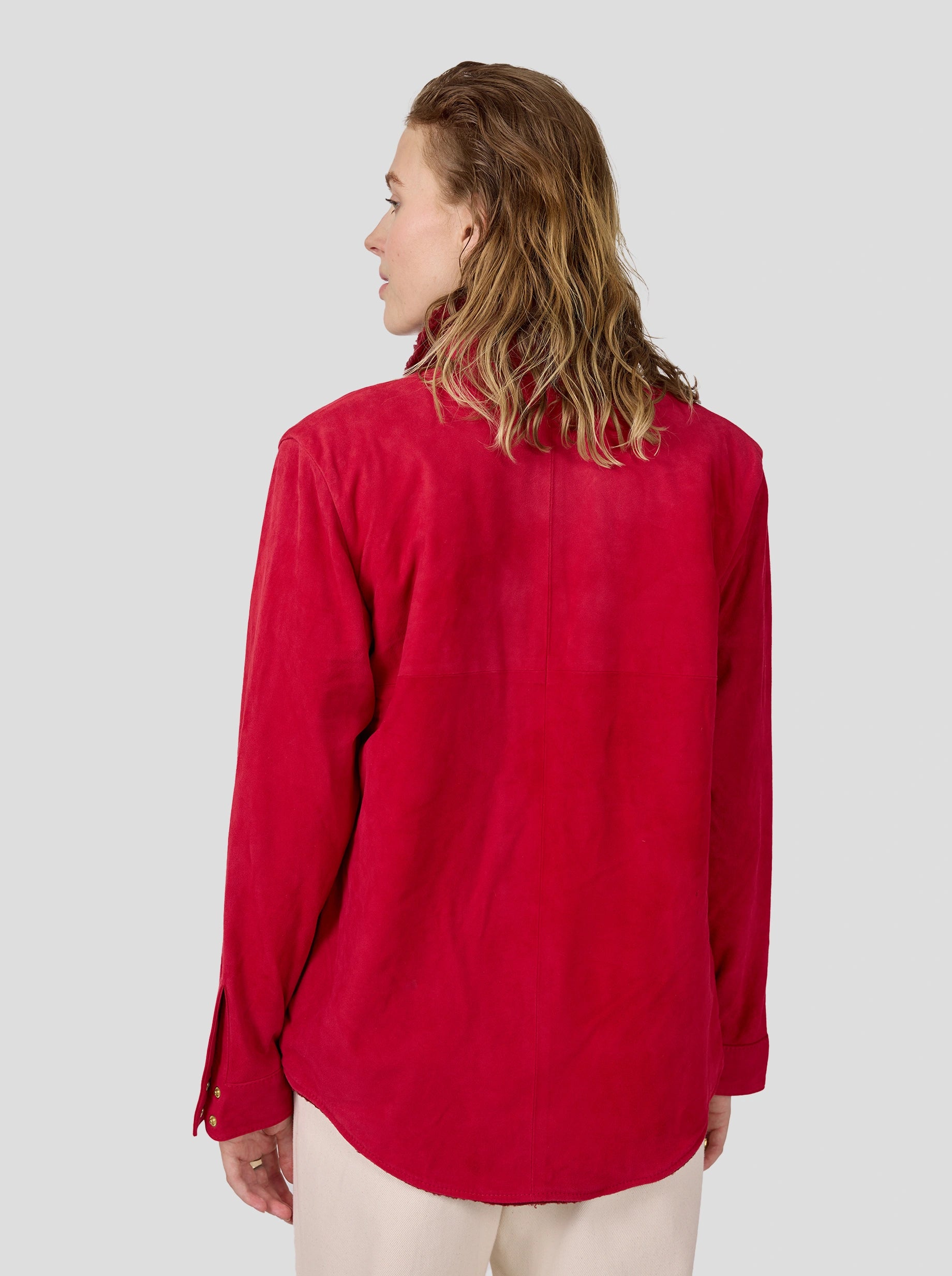 Dori overshirt in fuchsia suede