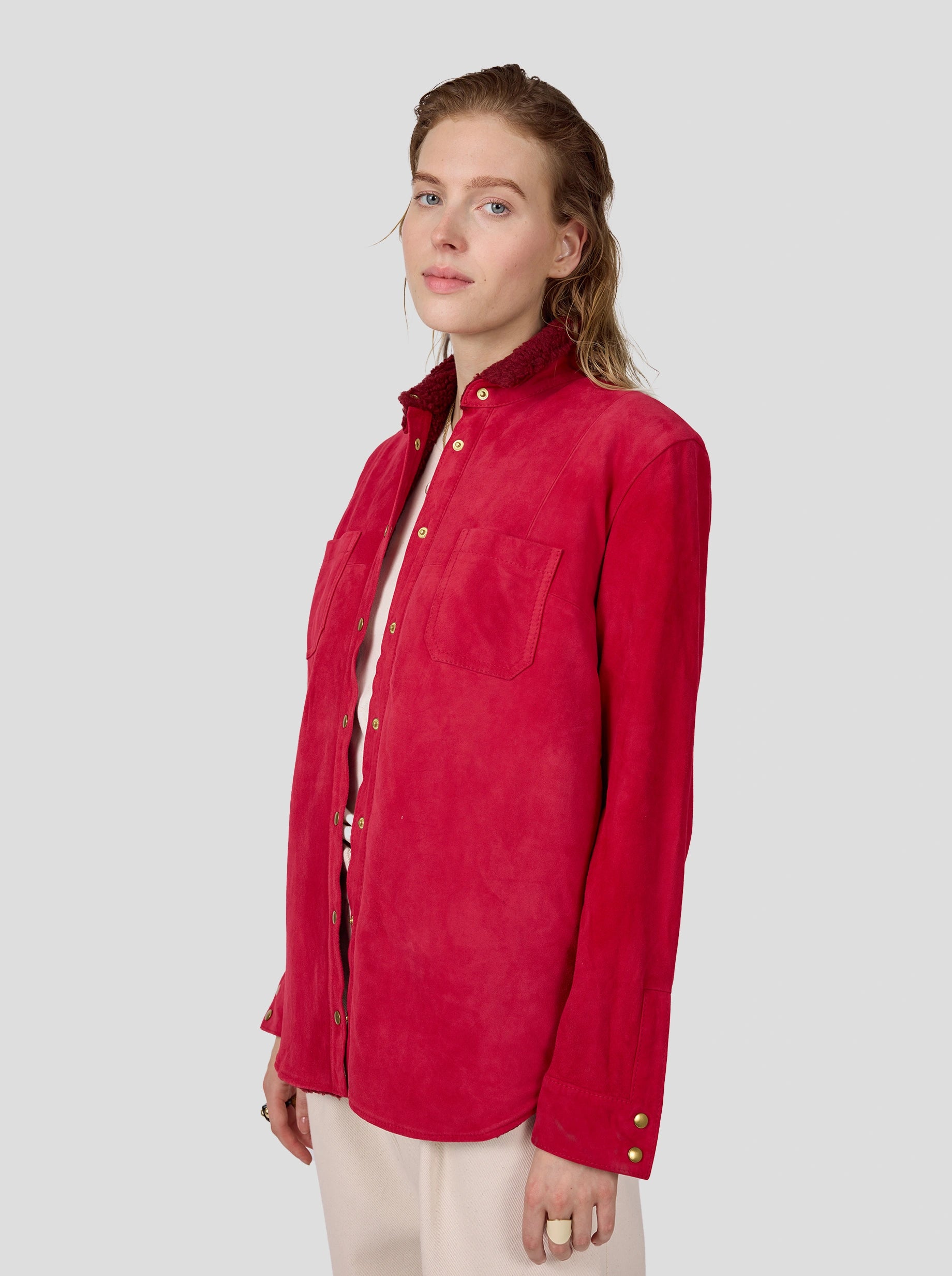 Dori overshirt in fuchsia suede