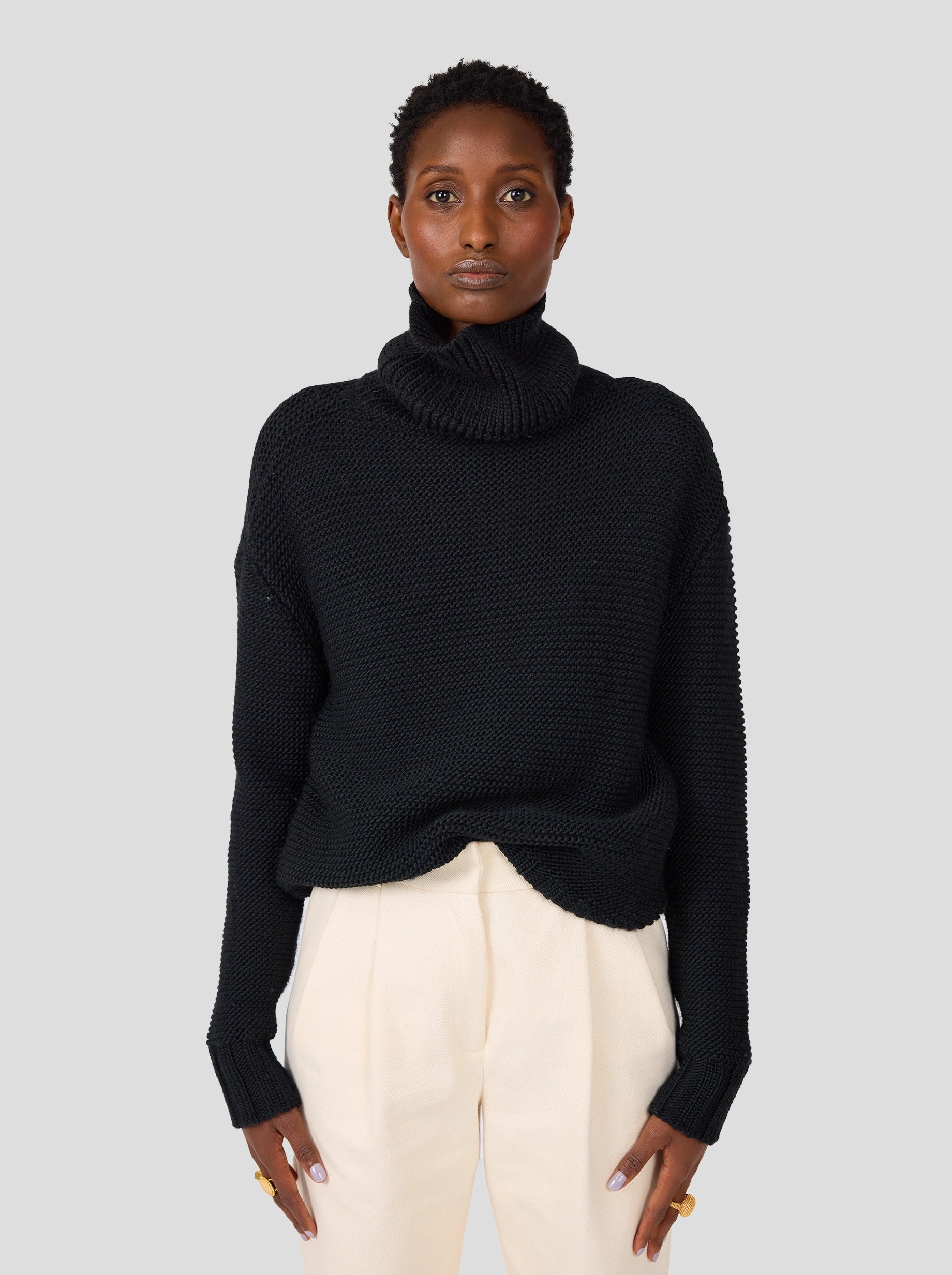 Bobbi sweater in black knit