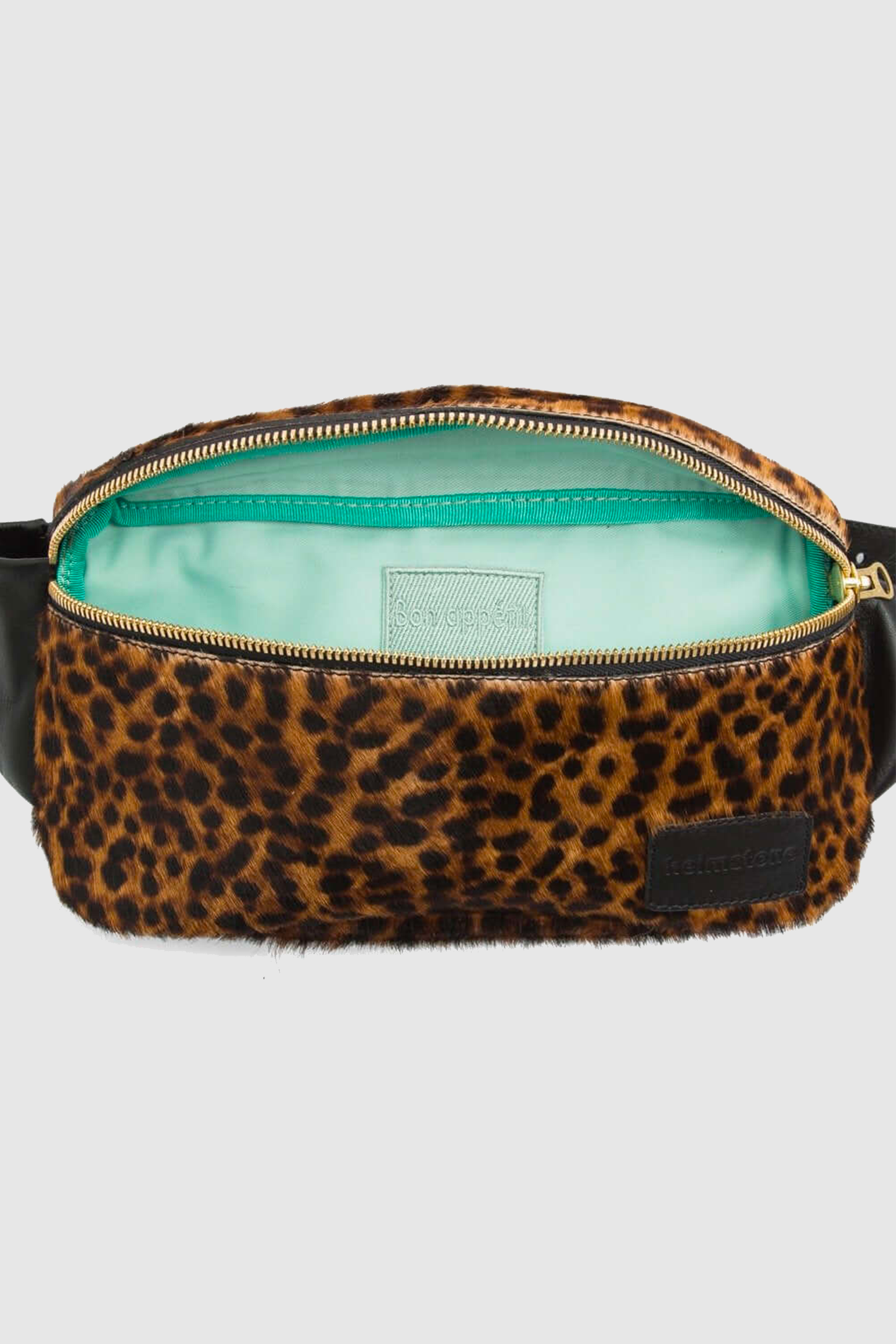 Fanny pack in leopard printed leather