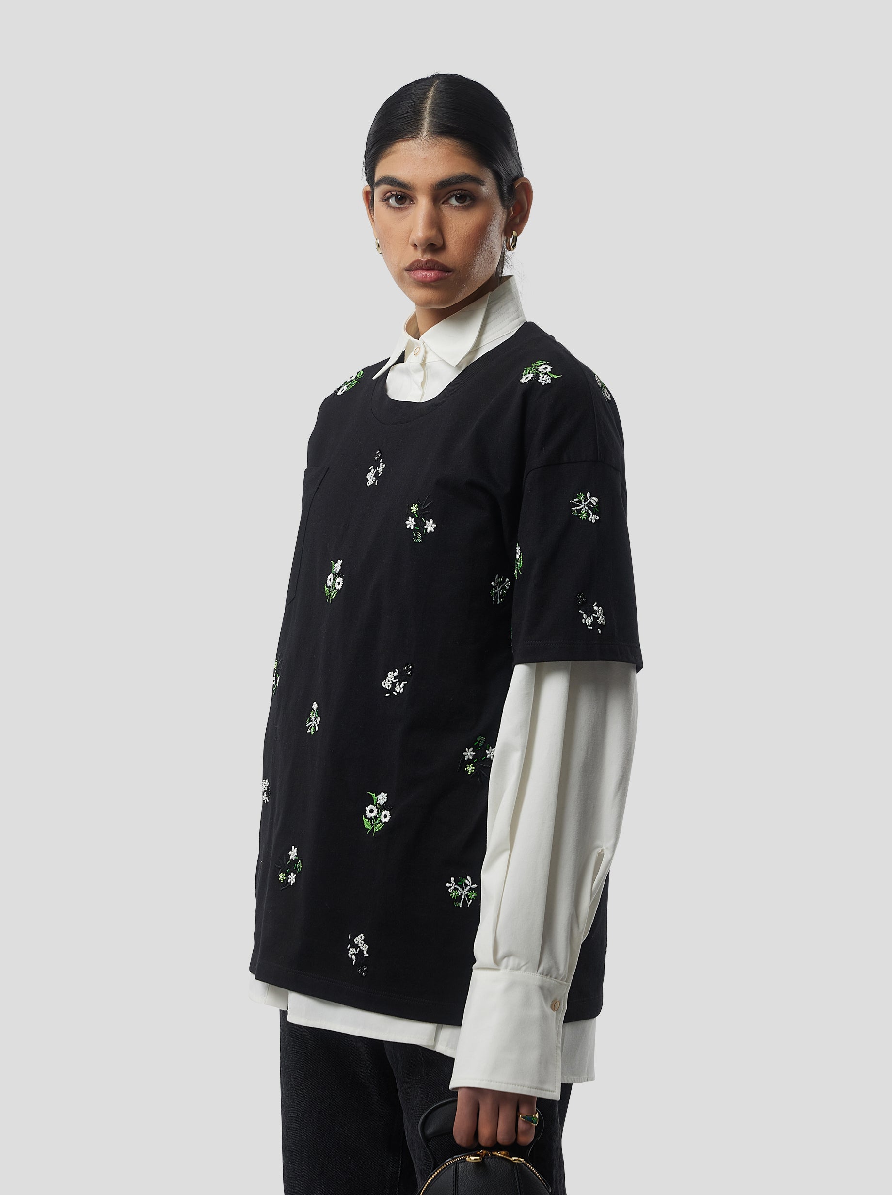 ATLAS EMBROIDERED T-SHIRT IN BLACK COTTON