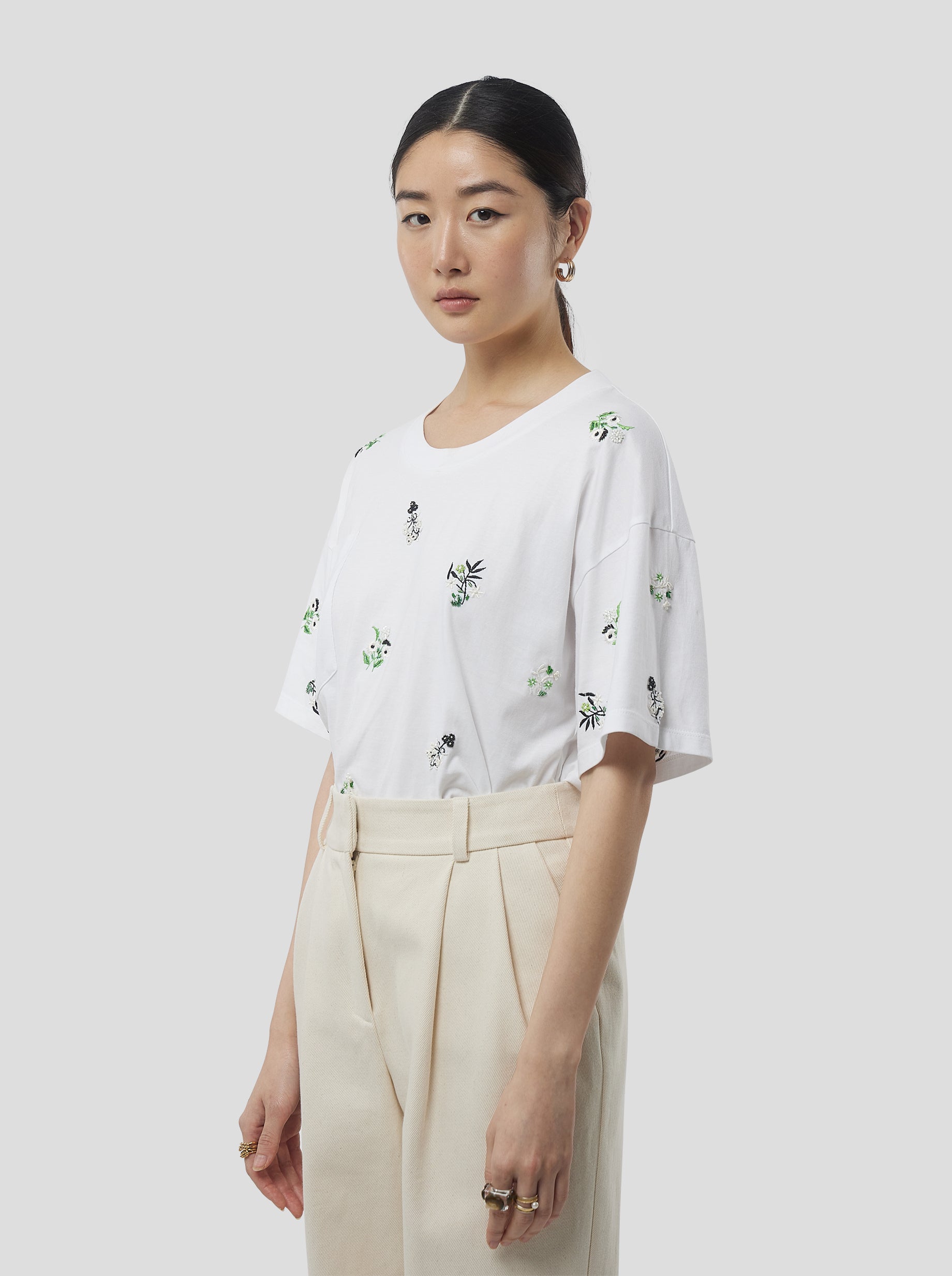 ATLAS EMBROIDERED T-SHIRT IN WHITE COTTON