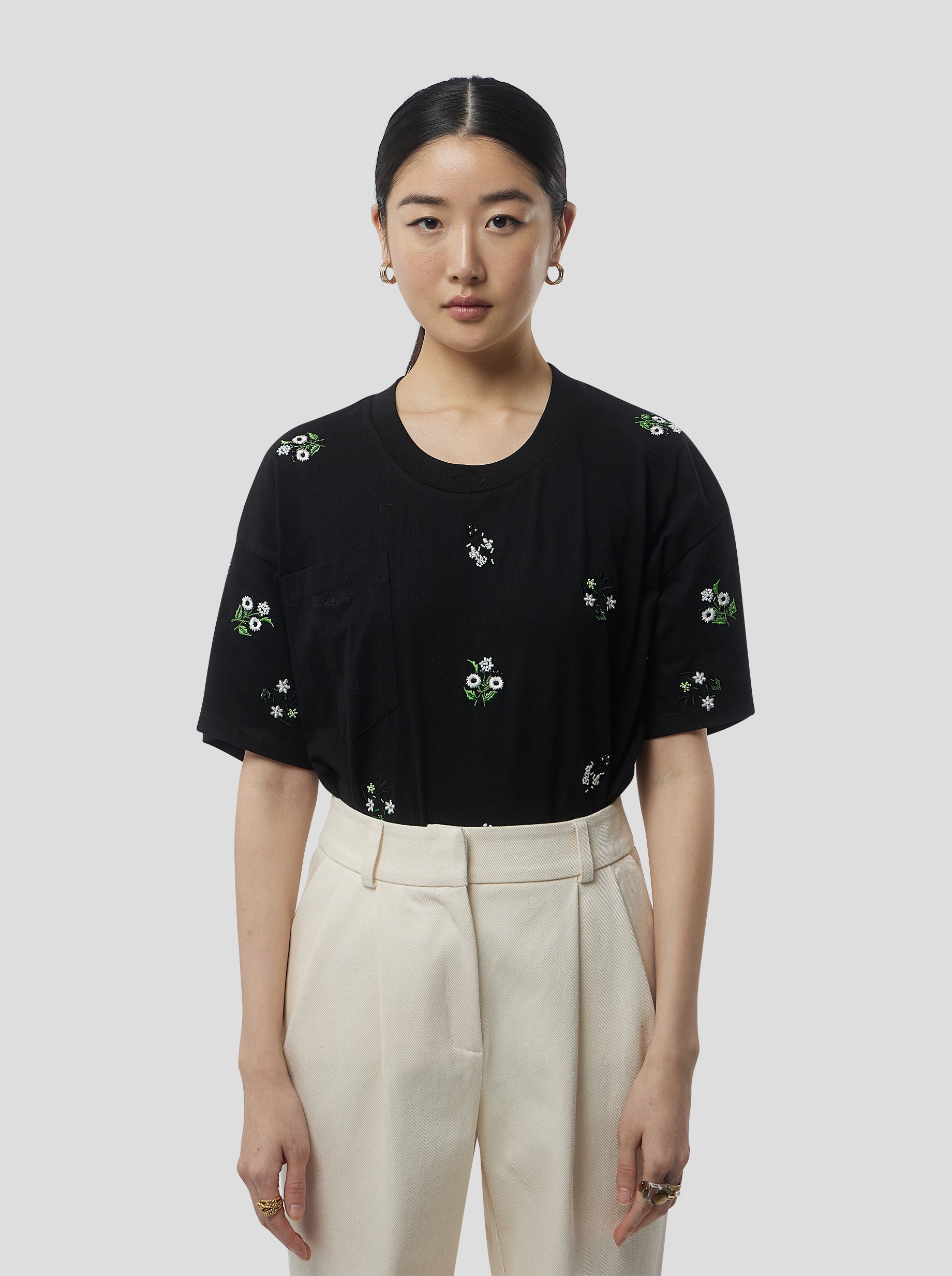 ATLAS EMBROIDERED T-SHIRT IN BLACK COTTON
