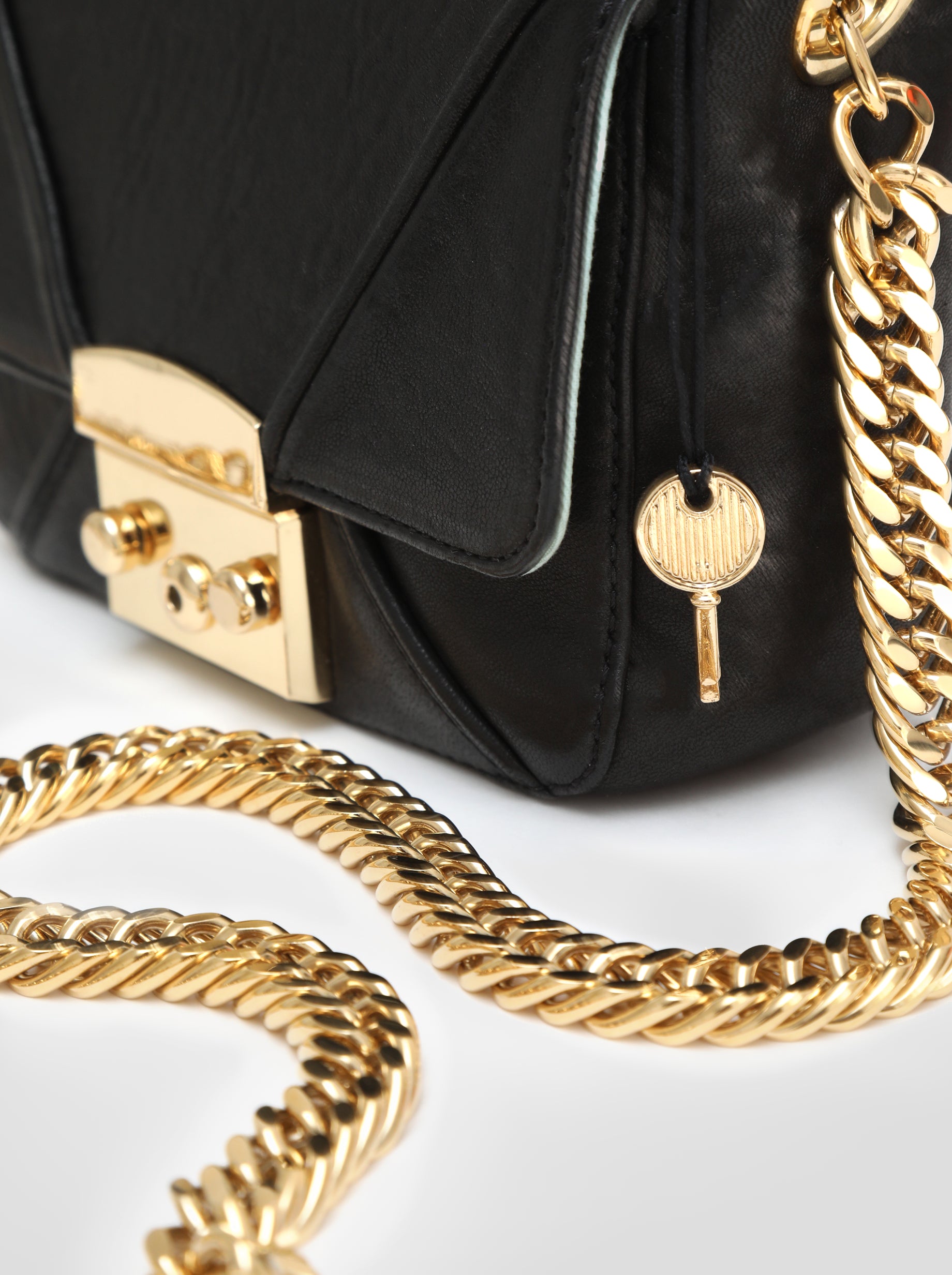 Vivian Handbag in Black Leather