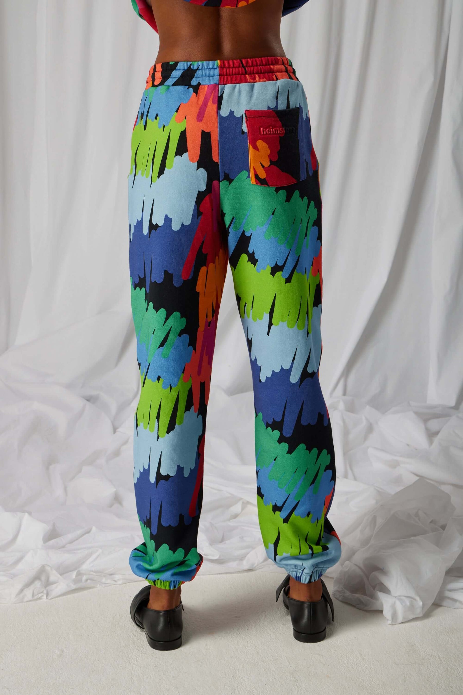 Kiara pants in Marker printed fleece