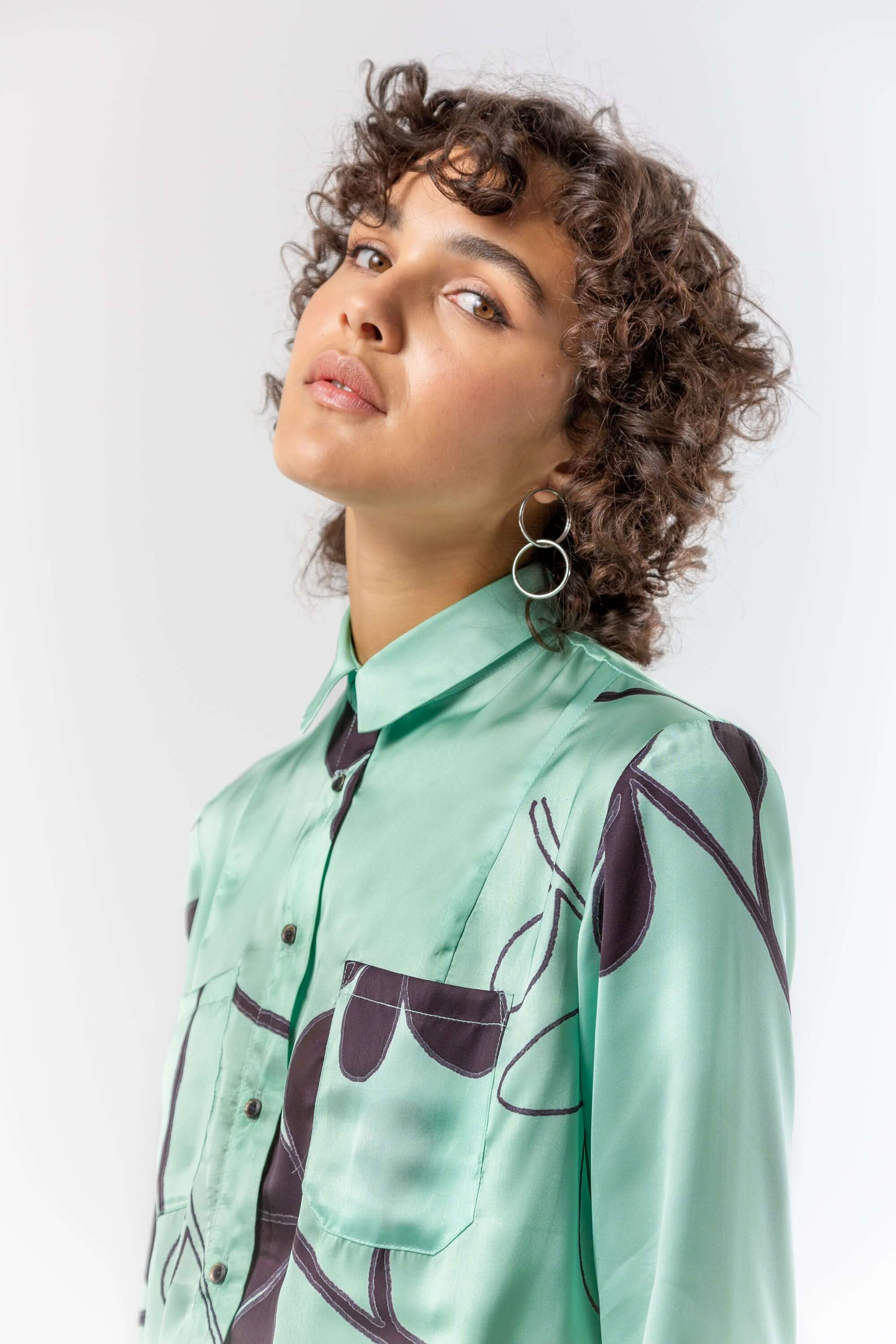 Dori shirt in clover print