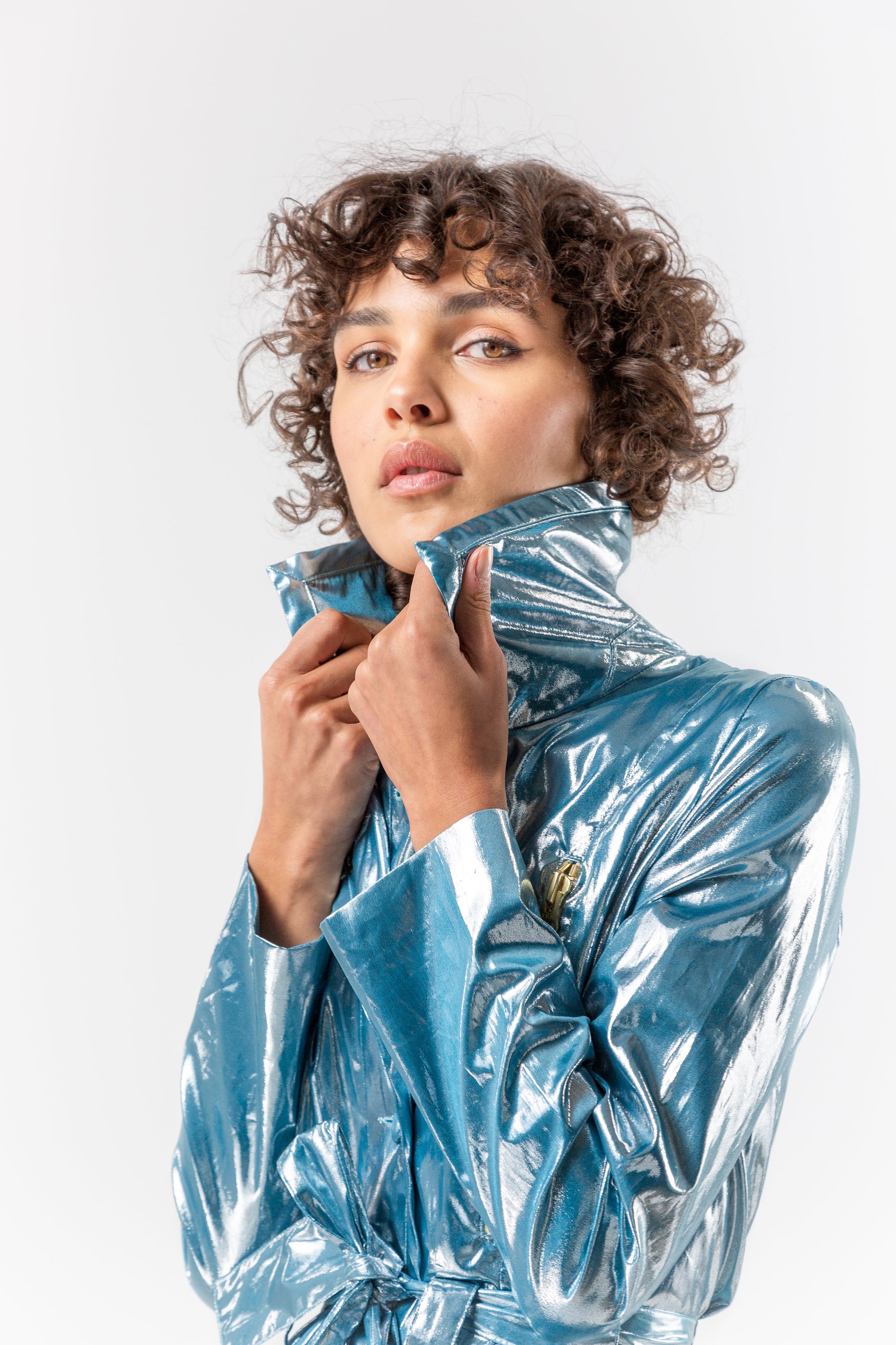 Hallow trench coat in spatial blue