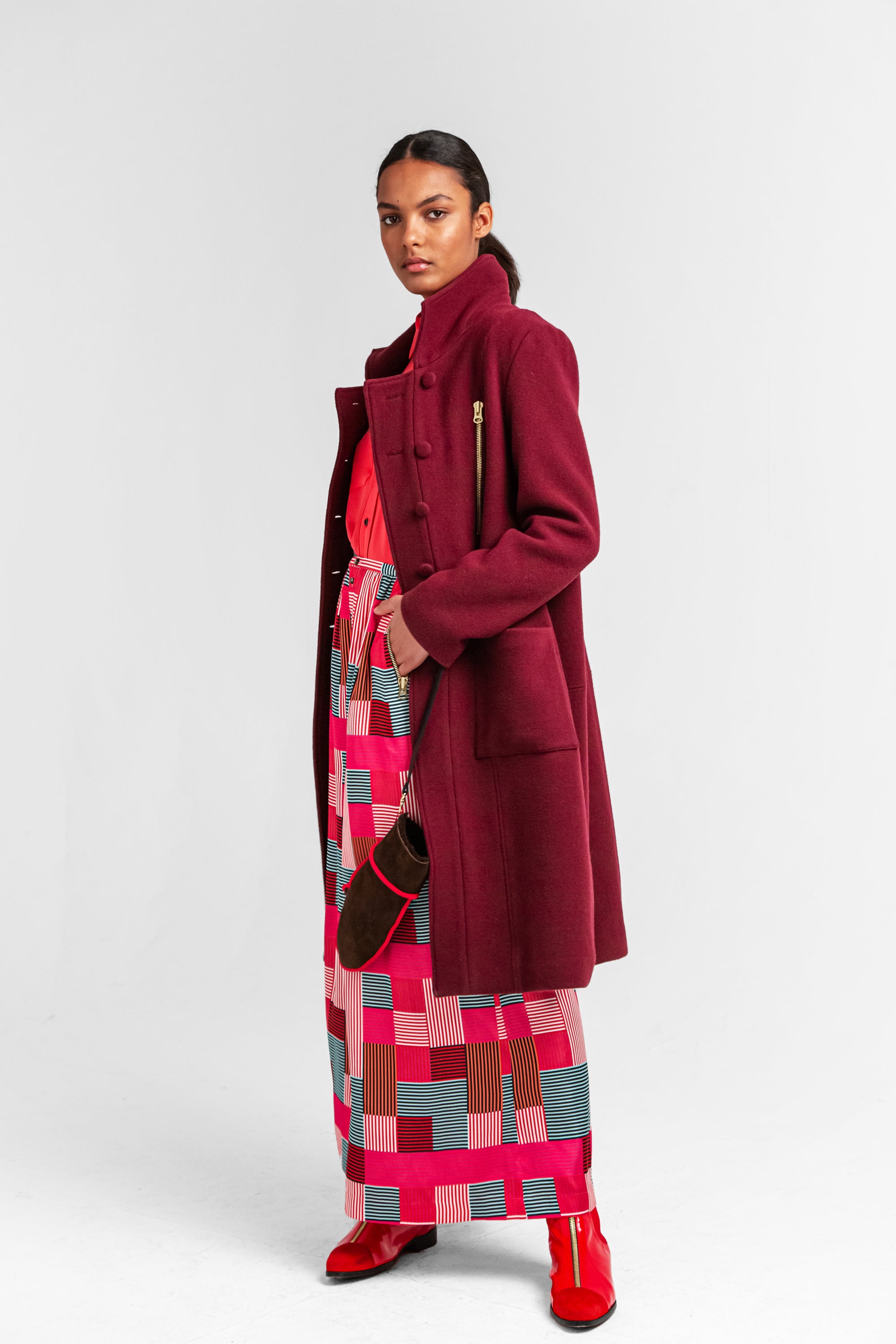 Hallow coat in aubergine cashmere