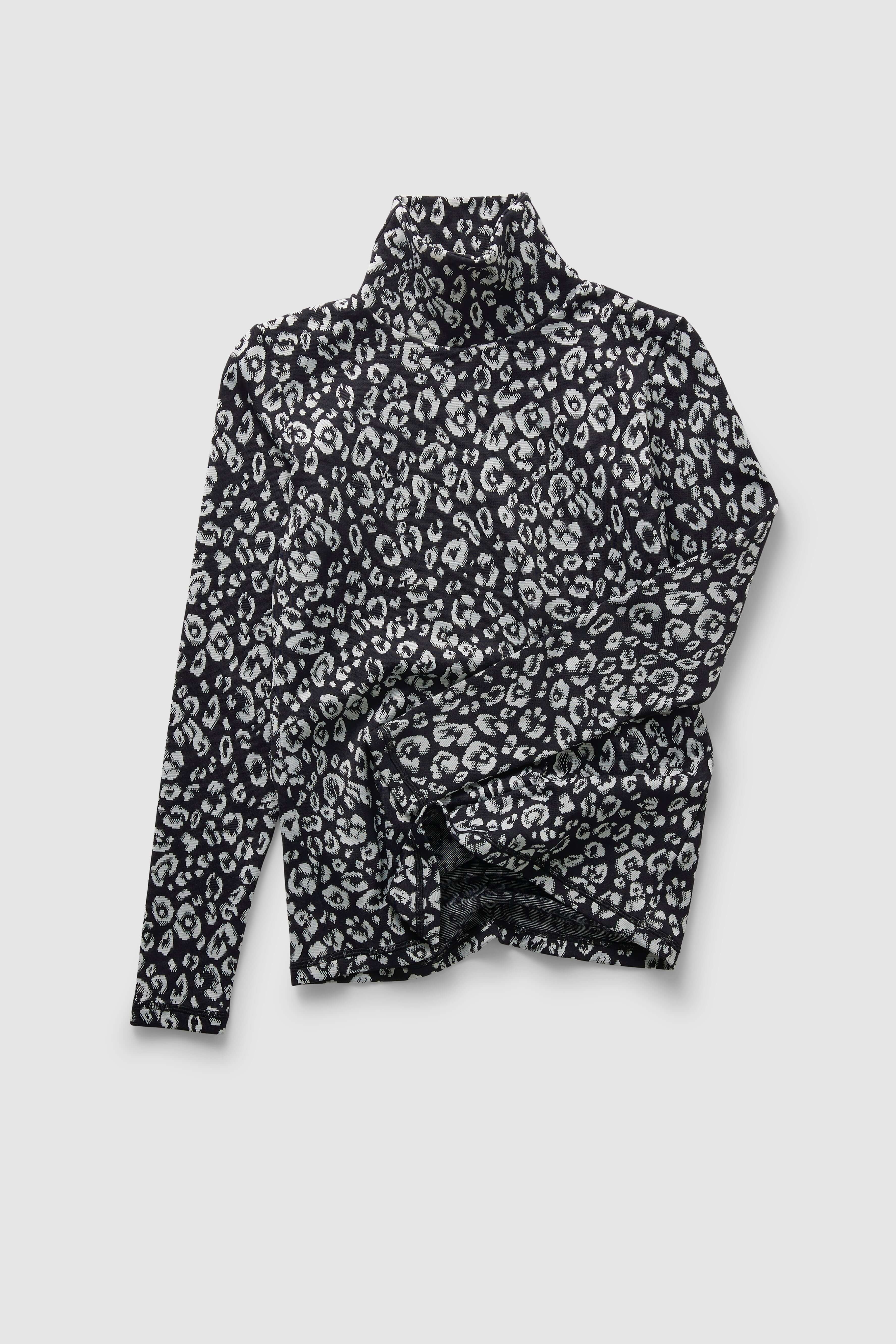 Socco undershirt in black & white Leopard jersey