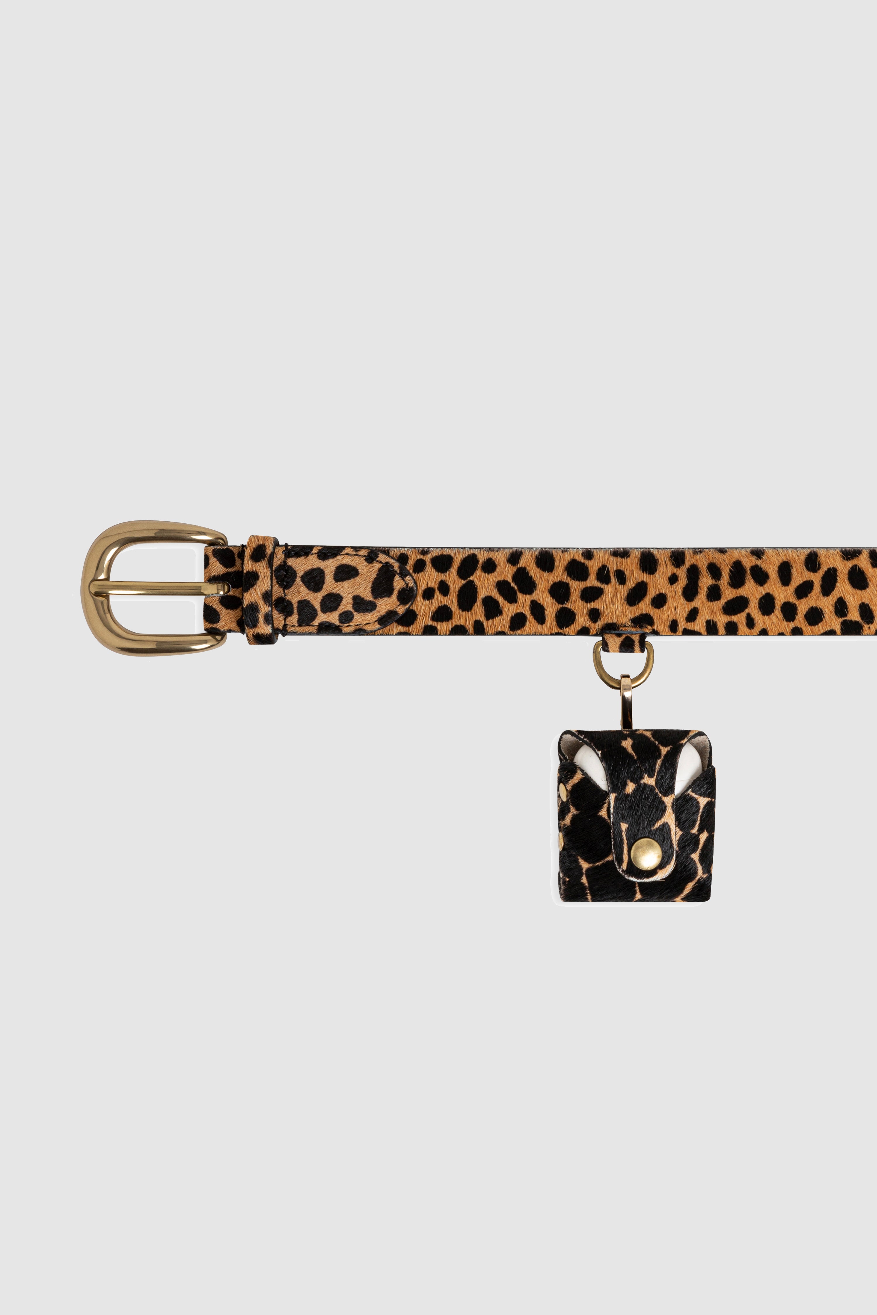 The Minis - Airpods case in Giraffe printed leather