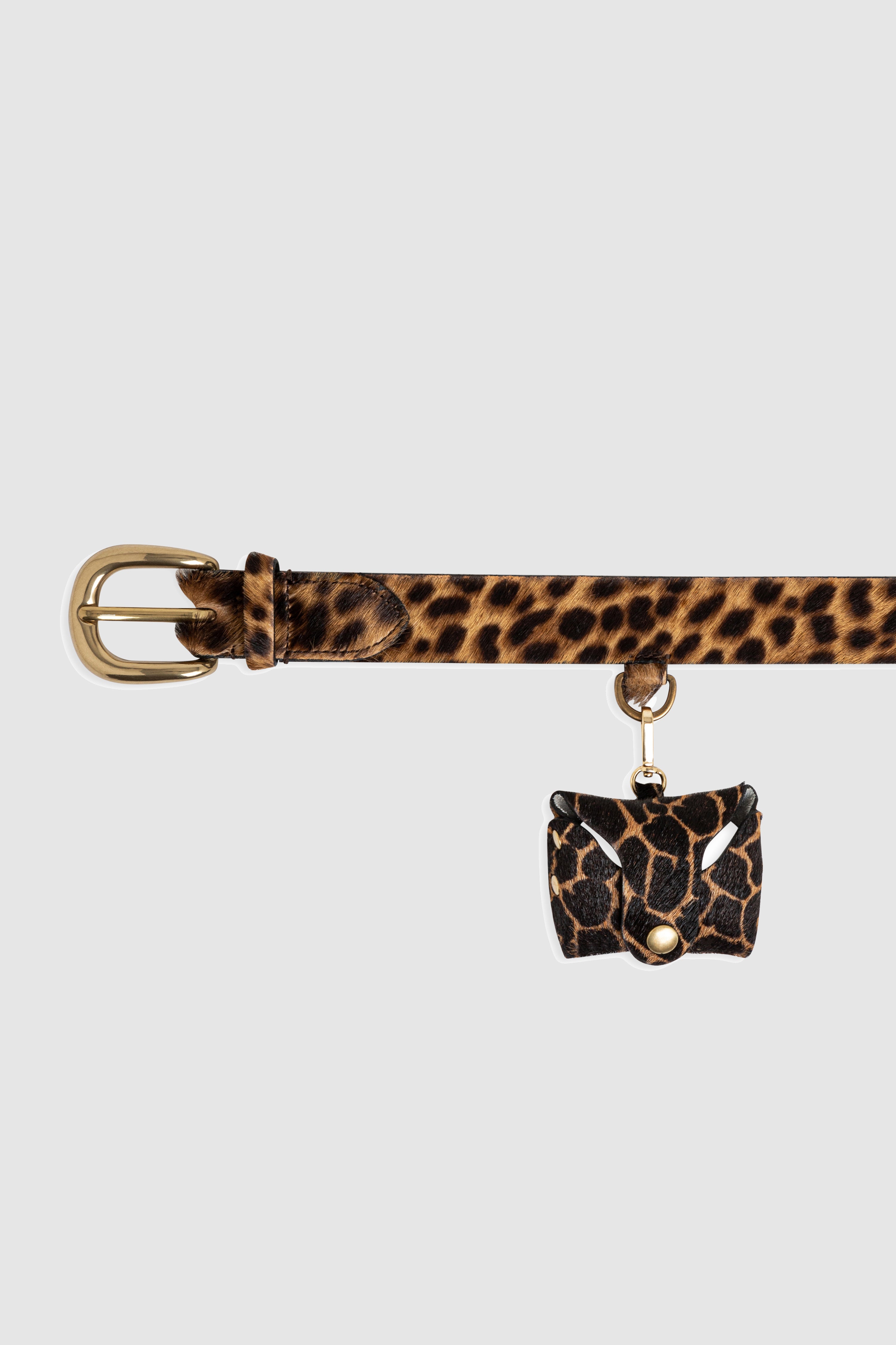 The Minis - Pro Airpods case in Giraffe printed leather