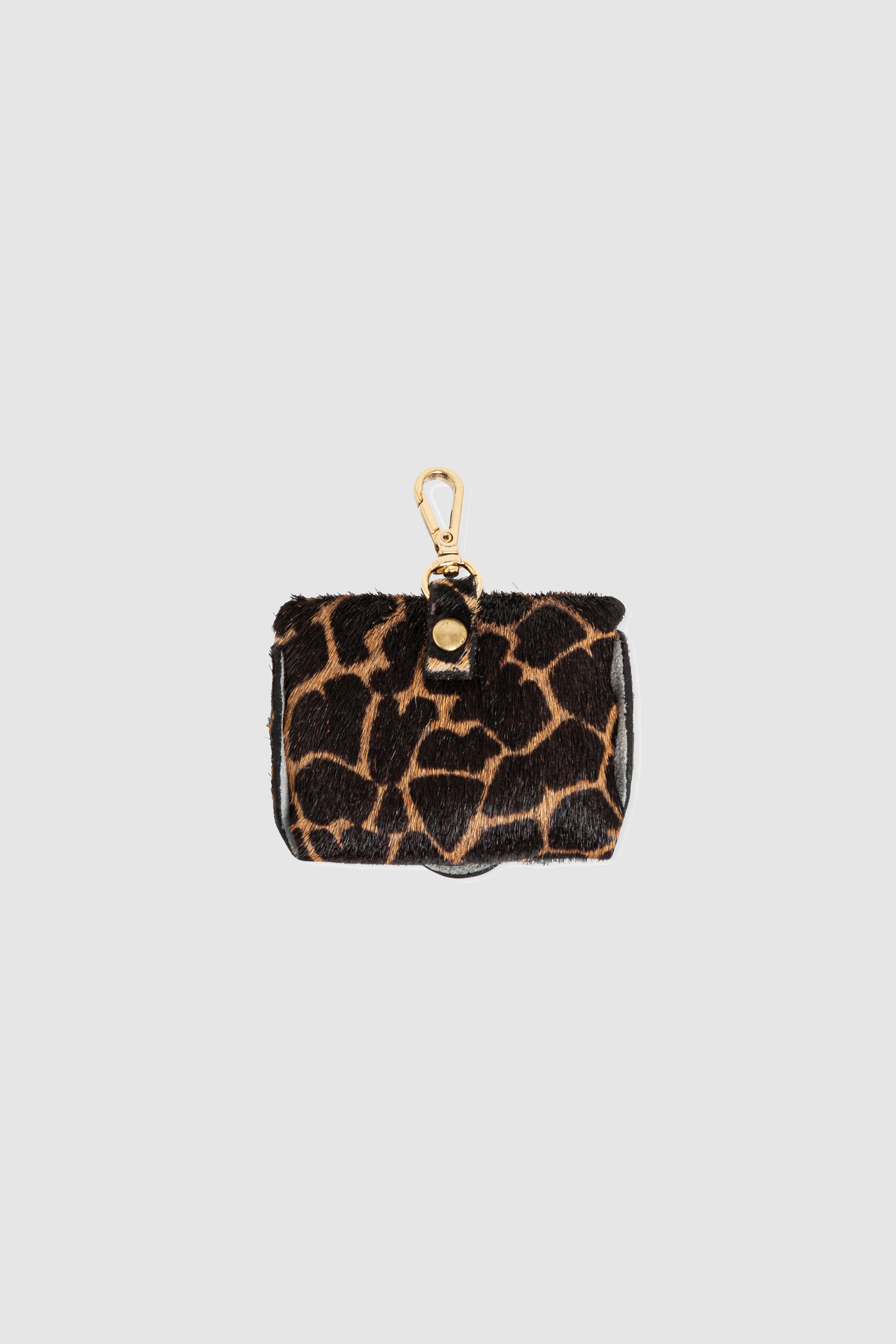 The Minis - Pro Airpods case in Giraffe printed leather